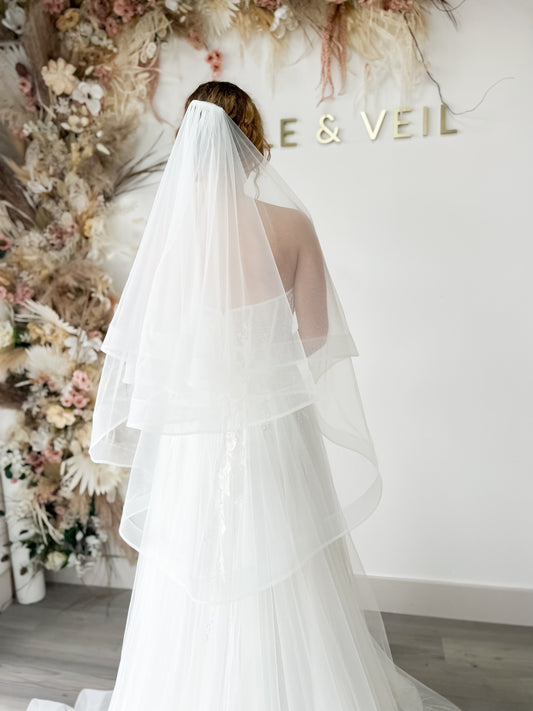 Horsehair Two-Tier Fingertip Veil