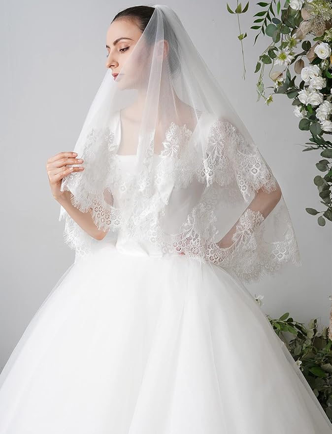 Soft Spanish Fingertip Veil with Blusher