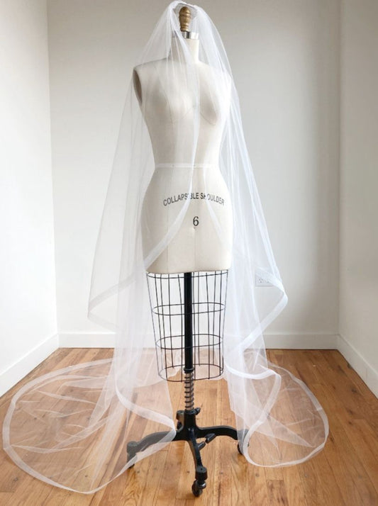 Cathedral Waterfall Veil in 2” Horsehair Edge