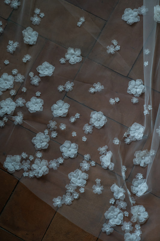 Scattered 3D Floral Cathedral Veil